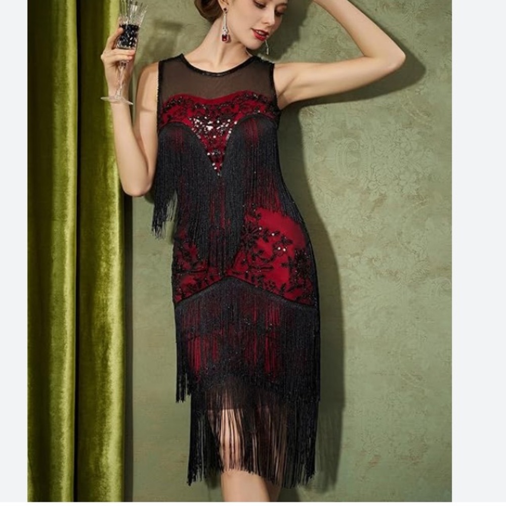 - Elegant Black and Red Sequined 1920s Style Flapper Dress